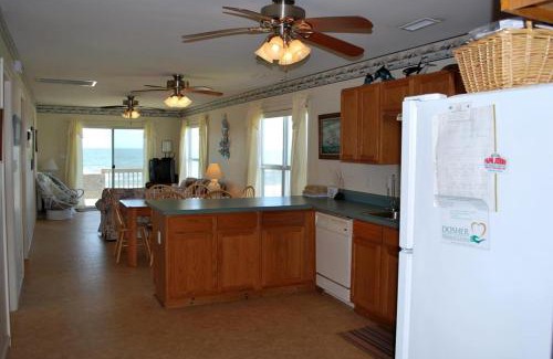 Holden Beach Casa | 1 Anchors Away Oceanfront