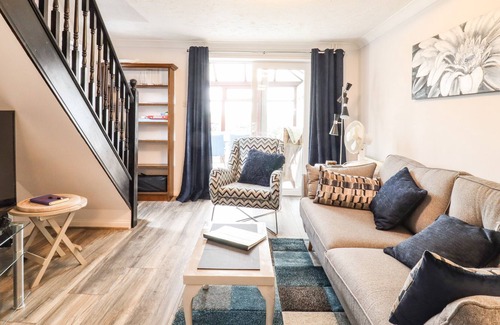 Elmswell Cabaña | 1 BARBERS ROW, romantic, with a garden in Elmswell, Suffolk