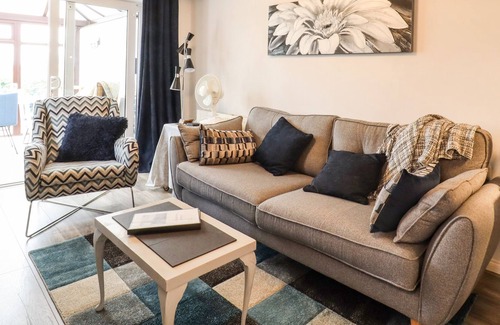 Elmswell Cabaña | 1 BARBERS ROW, romantic, with a garden in Elmswell, Suffolk