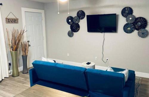 Historic Downtown Kissimmee Apartamento | 1 BD Apt close to Disney/Universal/Shopping/Dining