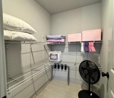 South Delridge Apartamento | 1 BD Apt with 2 Extra Sofa Beds 13 mins to SeaTac Airport