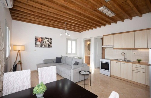 Plintri Apartamento | 1 Bd Emerald Apt with Sparkling Shared Pool