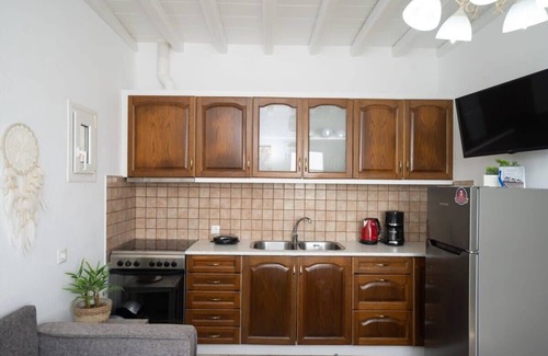 Plintri Apartamento | 1 Bd Gorgeous Rustic Cave with Dreamy Shared Pool