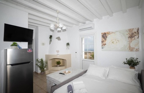 Plintri Apartamento | 1 Bd Gorgeous Rustic Cave with Dreamy Shared Pool