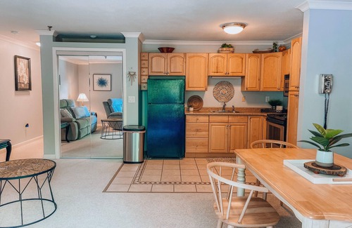 Gilford Condominio | 1 Bdrm Lake condo across from Paugus Bay, shopping, pool, & dining!