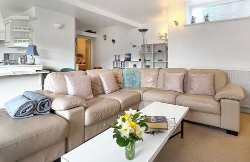 Watermillock Cabaña | Escape to Rampsbeck Lodge on Ullswater, a retreat in Watermillock with stunning views of Ullswater.