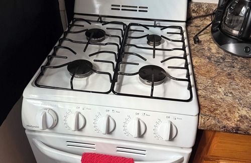 Beaverdale Apartamento | 1 bed, 1 bath close to VA no stairs.