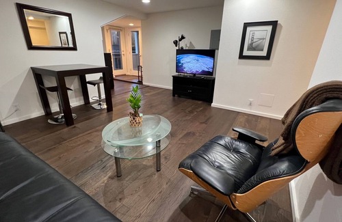 Ladera Cabina | 1 bed/1 bath private suite close to Stanford