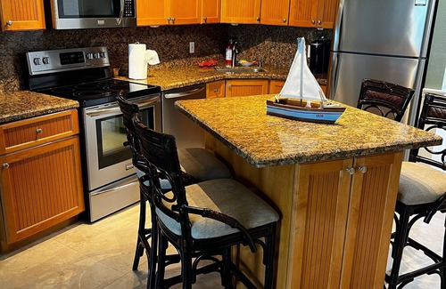 Fort Pierce Villa | Condominio en la isla Hutchinson con amenidades del resort y acceso a la playa. Muchas actualizaciones