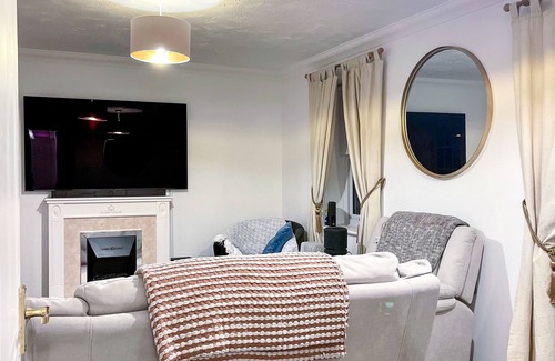 Rochester Apartamento | 1-bed Apt, Sleeps 2, 20 min Walk to Centre