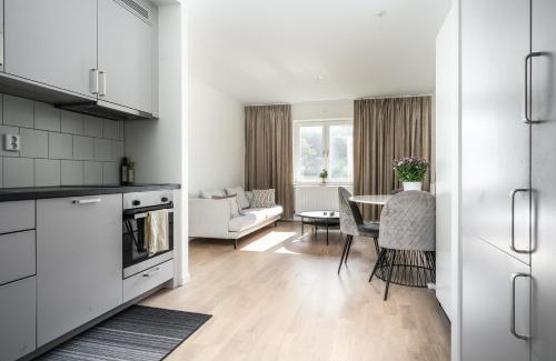 Appelviken Apartamento | 1-Bed Apt Sleeps 4 10m metro to Stockholm Centre