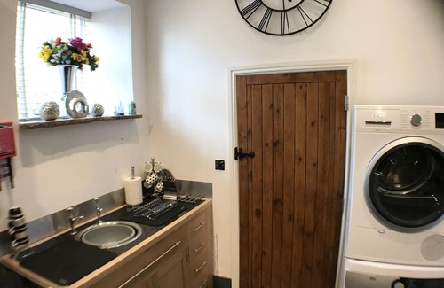 Cauldon Low Casa | 1 Bed Barn Alton Towers Chatsworth Polars Peaks