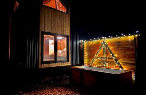 Mortehoe Casa | 1 Bed Cabin - Sleeps 2 - Parking