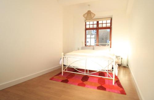 Weavers Apartamento | 1 bed Cheshire St London City Brick Lane Ideal for Family of 3