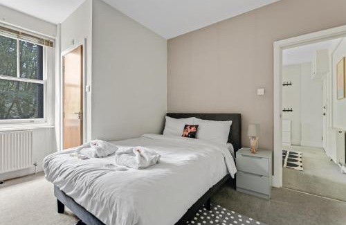 Turnham Green Apartamento | 1 bed flat, 1-Min Tube, Oasis, OneRepublic, 20min to Central London