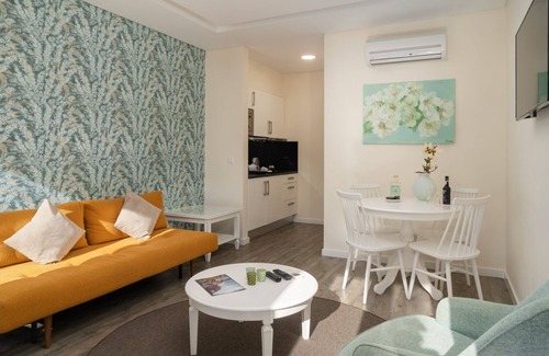 Monte Apartamento | 1-bed Garden Apt 3 in character Babosas Village