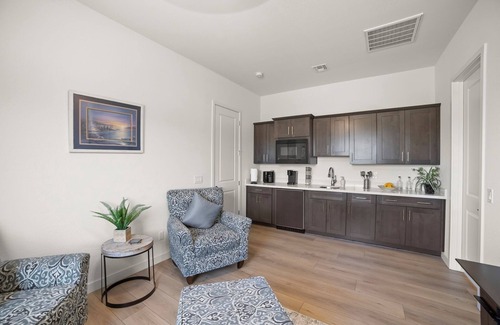 South Mountain Apartamento | 1 bed -gated community, Gym, pool near downtown Phx, mountain view