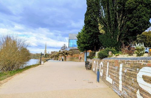 Worcester Casa | 1-bed Home for 2, Parking, Garden & Great Location