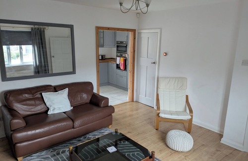 Worcester Casa | 1-Bed Home for 2, Parking, Garden & Great Location
