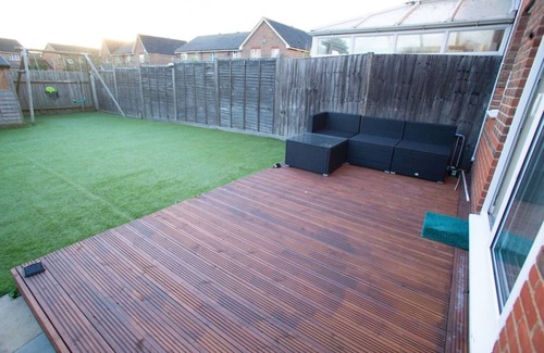 Thamesmead East Casa | 1 Bed House for Pleasure ,office work ,free parking ,near Elizabeth underground