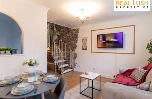 Wolverhampton Apartamento | 1 Bed House- Free Parking- New Cross Hospital By Lush Properties
