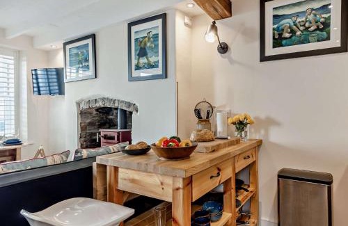 Aberdovey Casa | 1 Bed in Aberdovey 94084