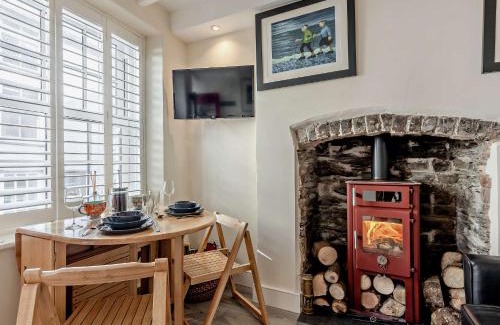 Aberdovey Casa | 1 Bed in Aberdovey 94084