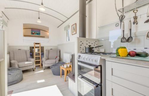 Aldborough Cabina | 1 Bed in Baconsthorpe oc-b32691