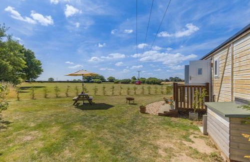 Aldborough Cabina | 1 Bed in Baconsthorpe oc-b32691