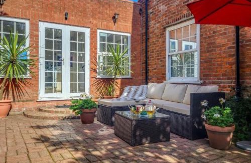Bacton Casa | 1 Bed in Bacton KT114