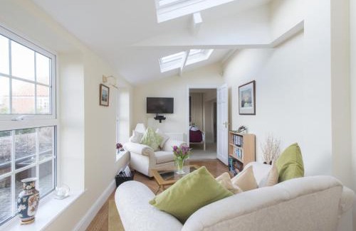 Bacton Casa | 1 Bed in Bacton KT114