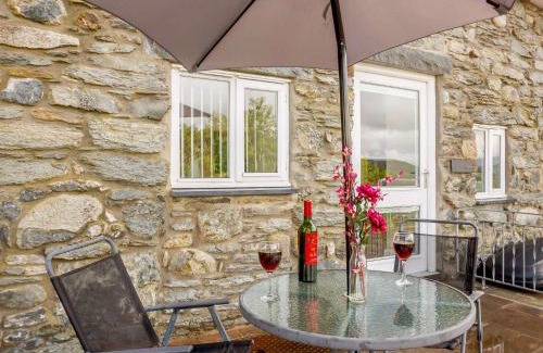 Bala Casa | 1 Bed in Bala 89369