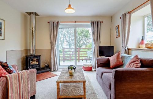 Marybank Casa | 1 Bed in Beauly 82778