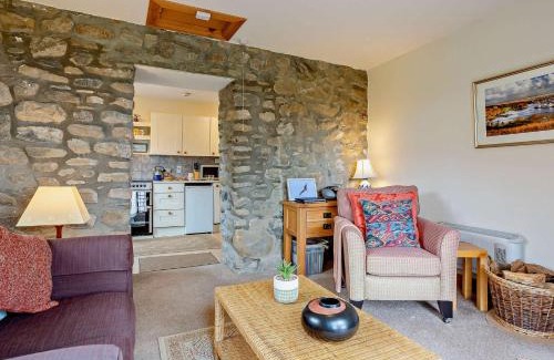 Marybank Casa | 1 Bed in Beauly 82778