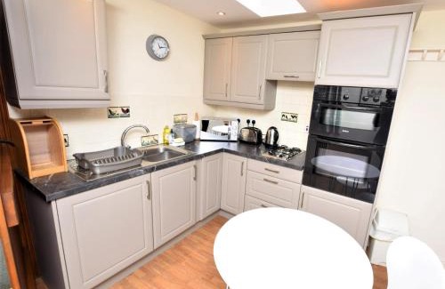 Hope Valley Casa | 1 Bed in Bradwell PK849