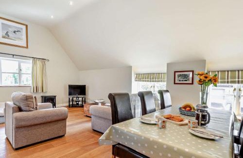 West Camel Casa | 1 Bed in Castle Cary POLOC