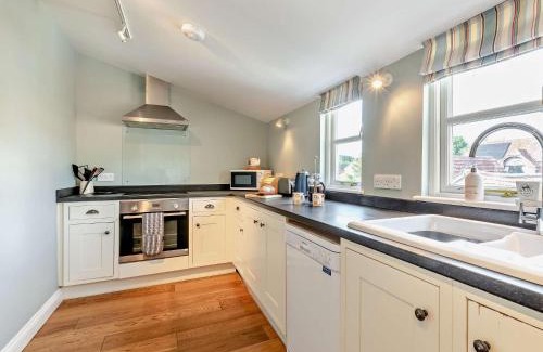 West Camel Casa | 1 Bed in Castle Cary POLOC