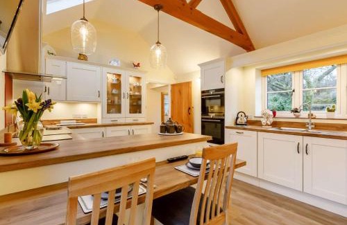 Eleighwater Casa | 1 Bed in Chard 91135