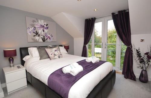 Stenalees Casa | 1 Bed in Charlestown 53680