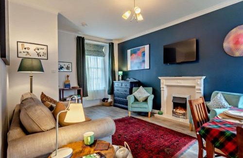 Cullen Casa | 1 Bed in Cullen 94536