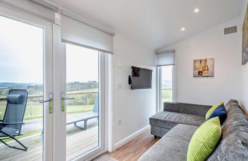 Dalry Casa | 1 Bed in Dalry 91418