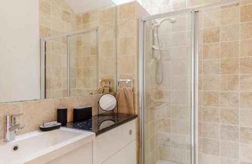 Redruth Casa | 1 Bed in Falmouth 85826