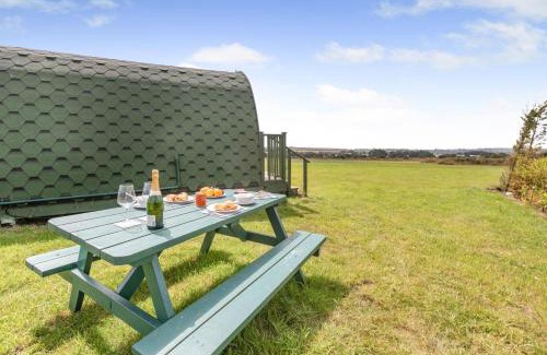Carnbrea Cabina | 1 Bed in Four Lanes oc-b32769