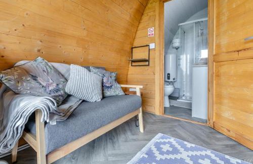 Carnbrea Cabina | 1 Bed in Four Lanes oc-s32768
