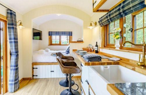 Lamphey Casa | 1 Bed in Freshwater East 83421