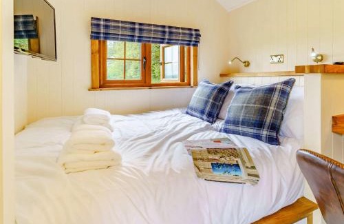 Lamphey Casa | 1 Bed in Freshwater East 83421