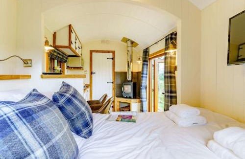 Lamphey Casa | 1 Bed in Freshwater East 83421