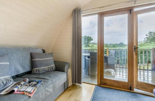 Llangammarch Wells Cabina | 1 Bed in Garth oc-h32701