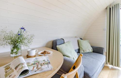 Llangammarch Wells Cabina | 1 Bed in Garth oc-k32702