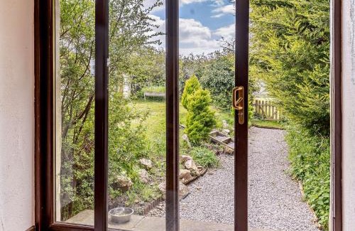Crynant Casa | 1 Bed in Gower 74221